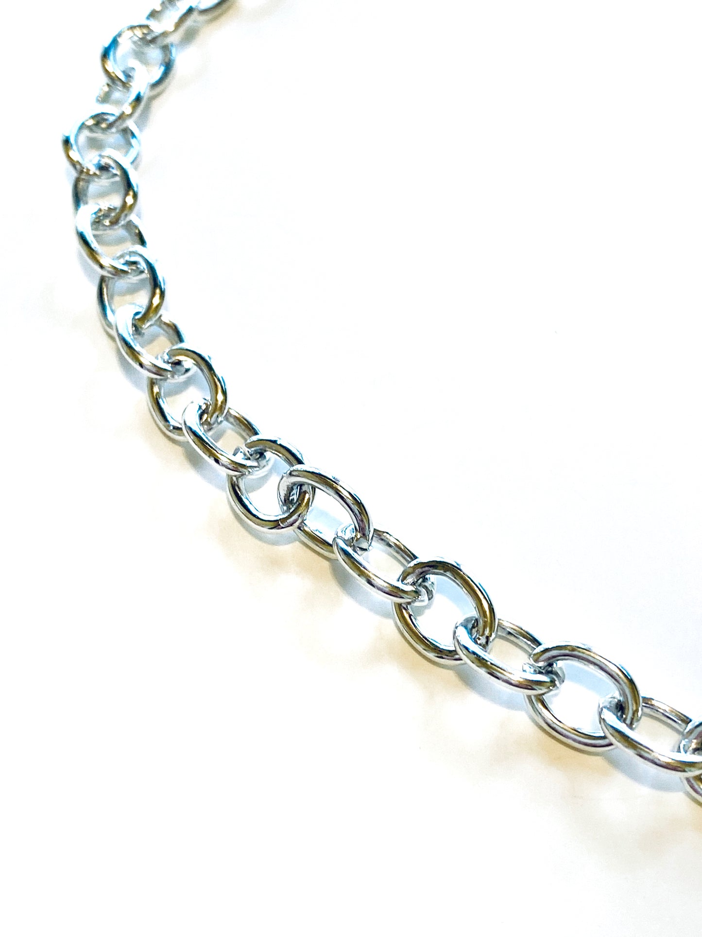 Classic O Link White Gold Chain Necklace