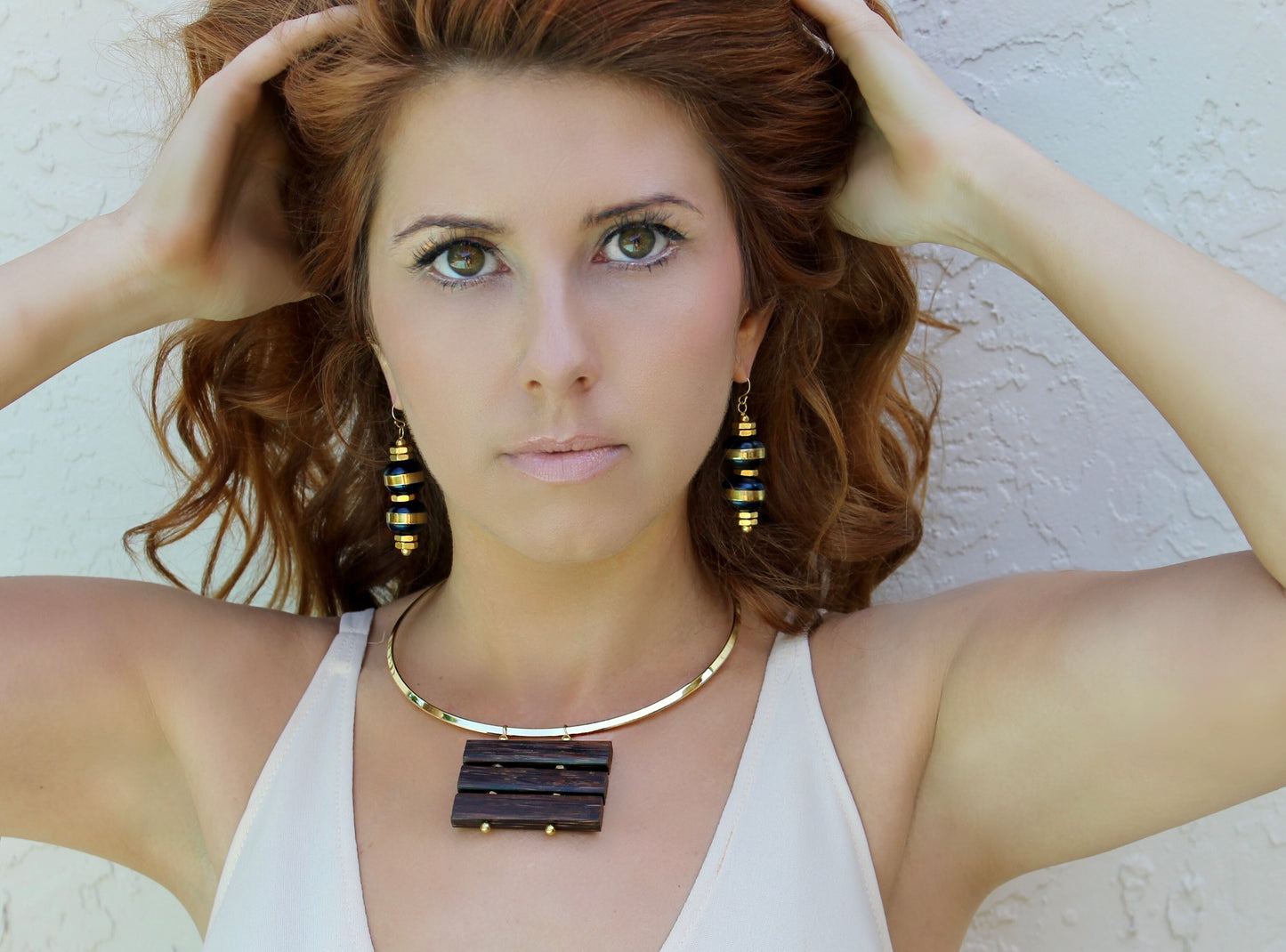 Into The Woods Gold Necklace & Earrings Set