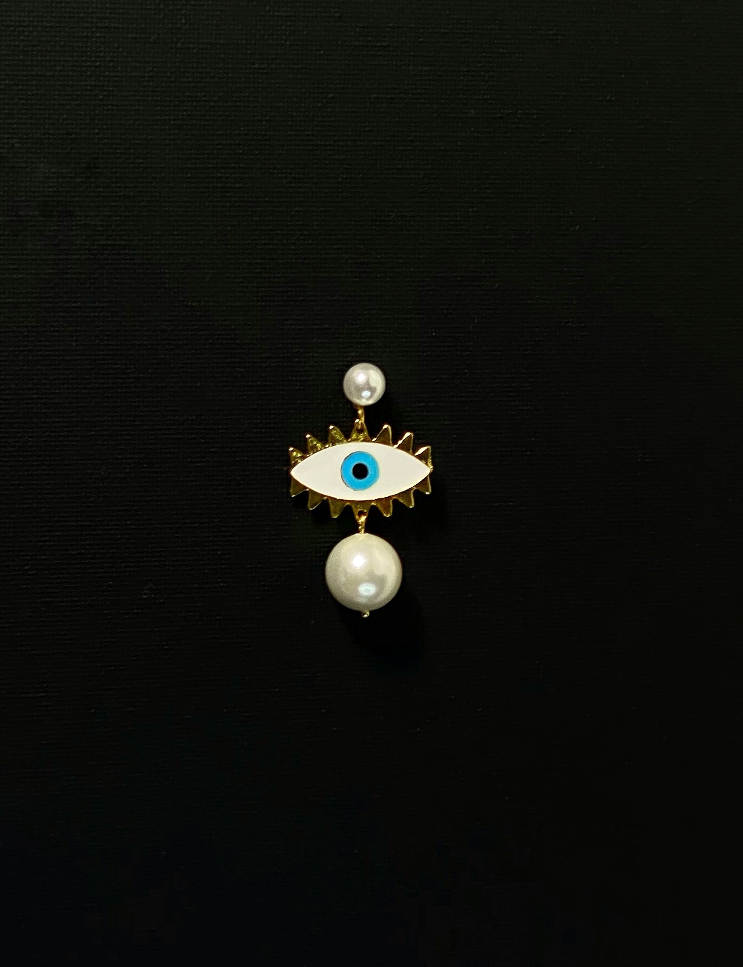 White "Angel Eye" Pearl Earrings
